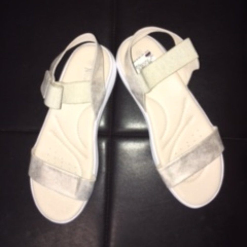 (NEW) Nature Breeze Champagne Comfort Sandals - Size 10 - Picture 2 of 8